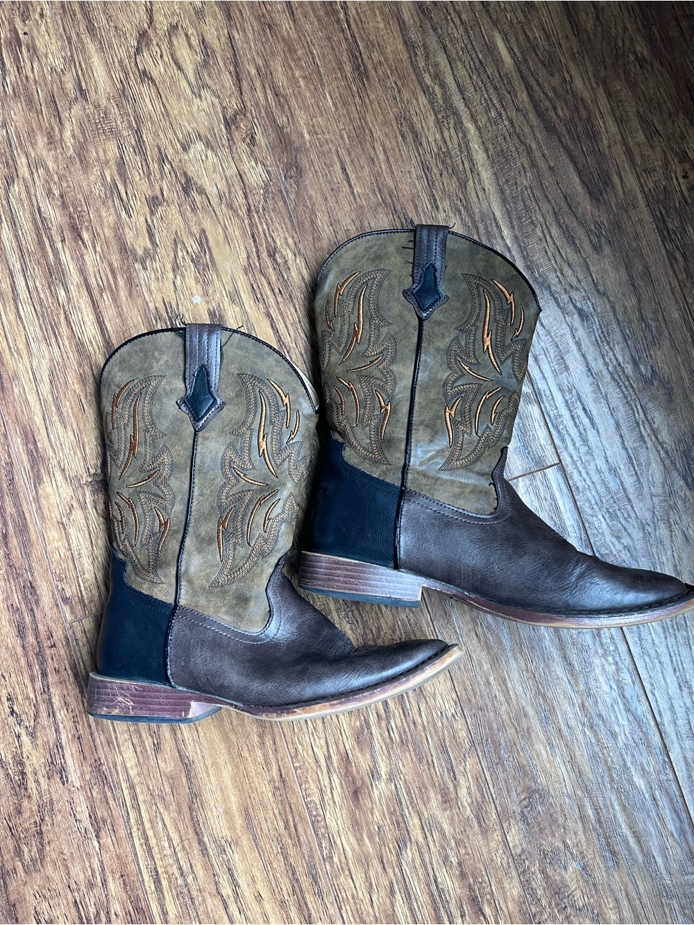 Big Kids Unisex Cowboy Boots - Classic Two-Tone
